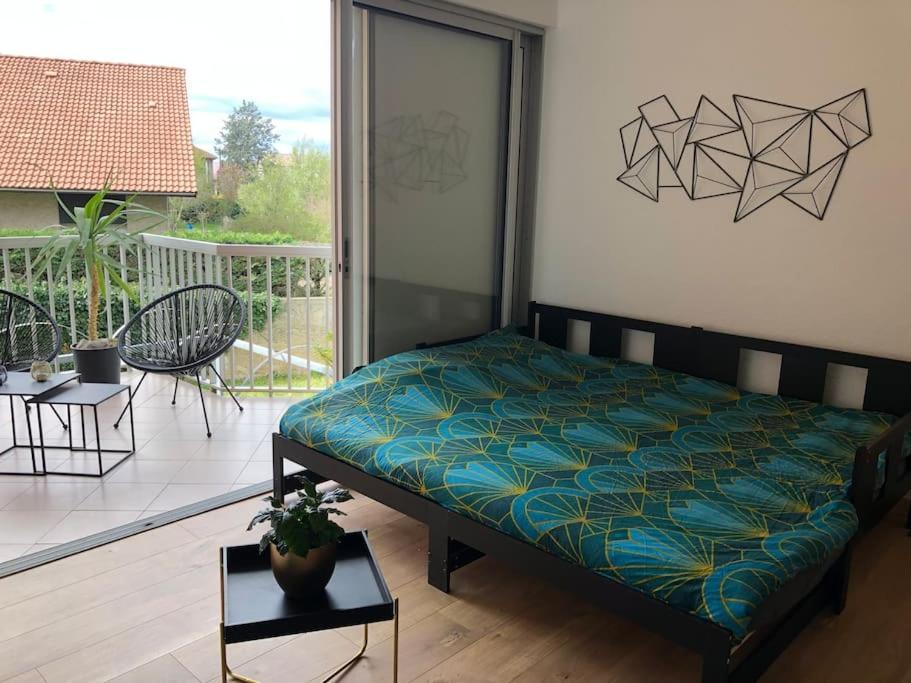 Studio Moderne, Terrasse Et Parking Romans-sur-Isere Bagian luar foto