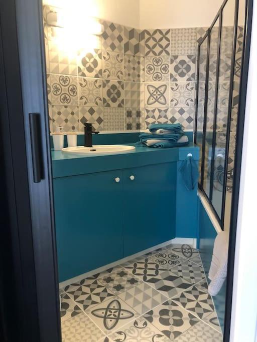 Studio Moderne, Terrasse Et Parking Romans-sur-Isere Bagian luar foto