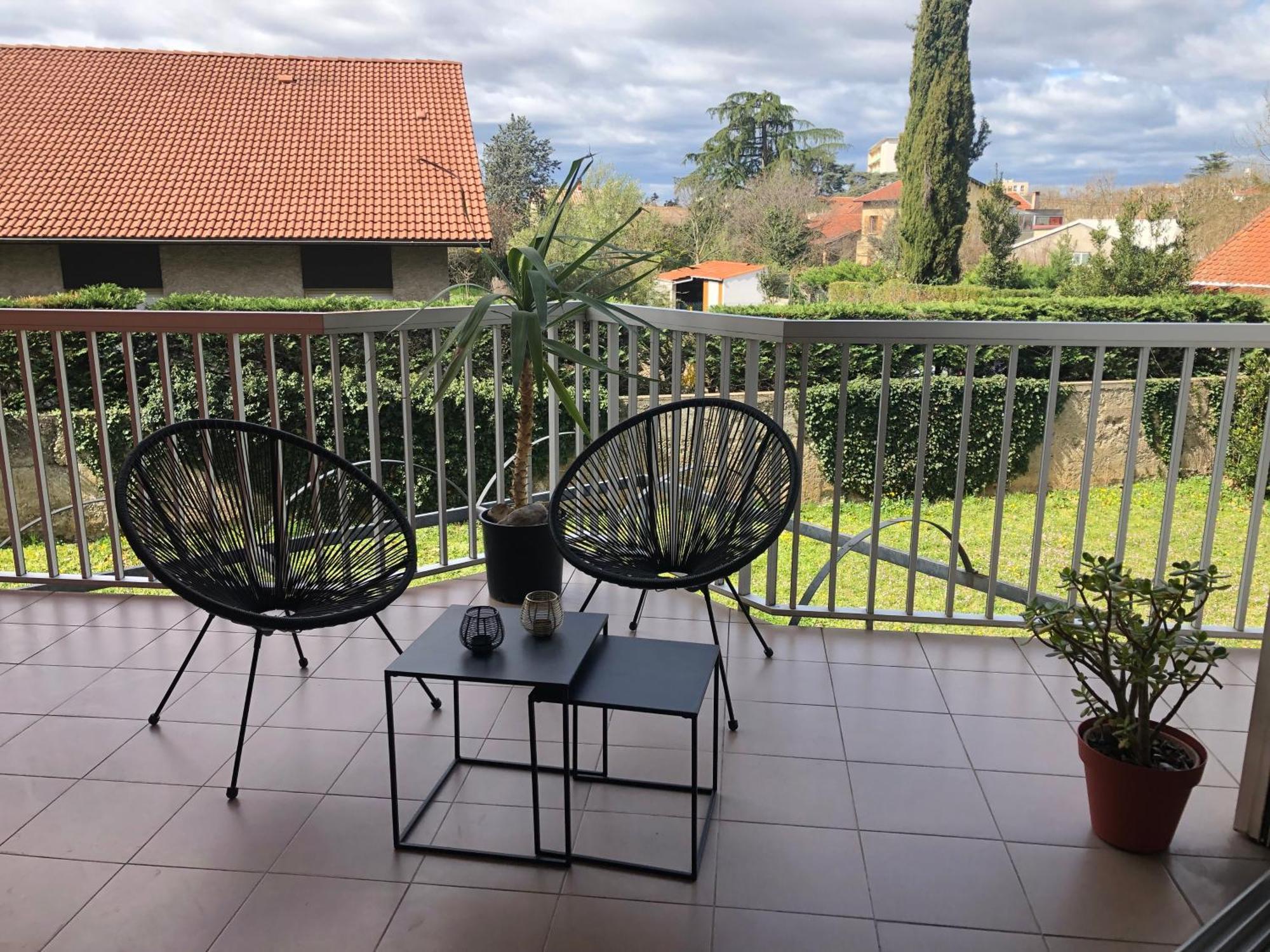 Studio Moderne, Terrasse Et Parking Romans-sur-Isere Bagian luar foto
